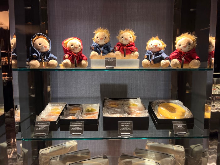 Ritz Carlton Tokyo cafe and deli items Ritz Carlton Tokyo cafe and deli items