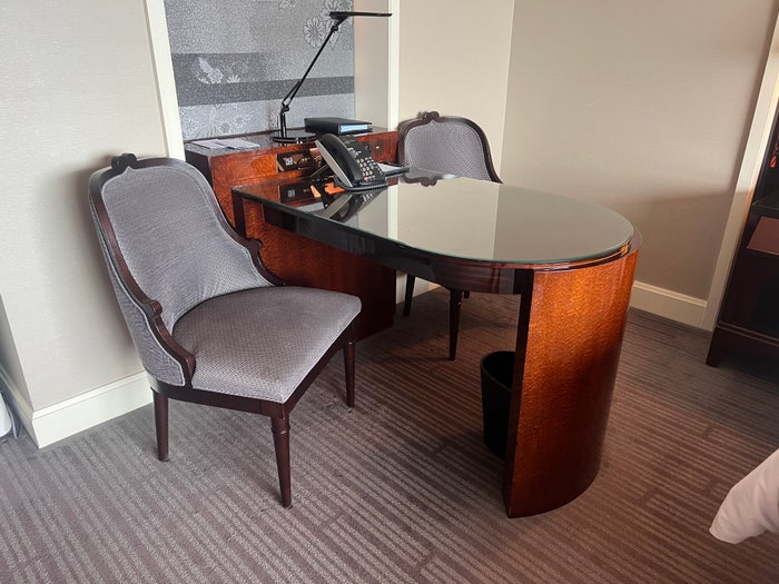 Ritz Carlton Tokyo desk Ritz Carlton Tokyo desk