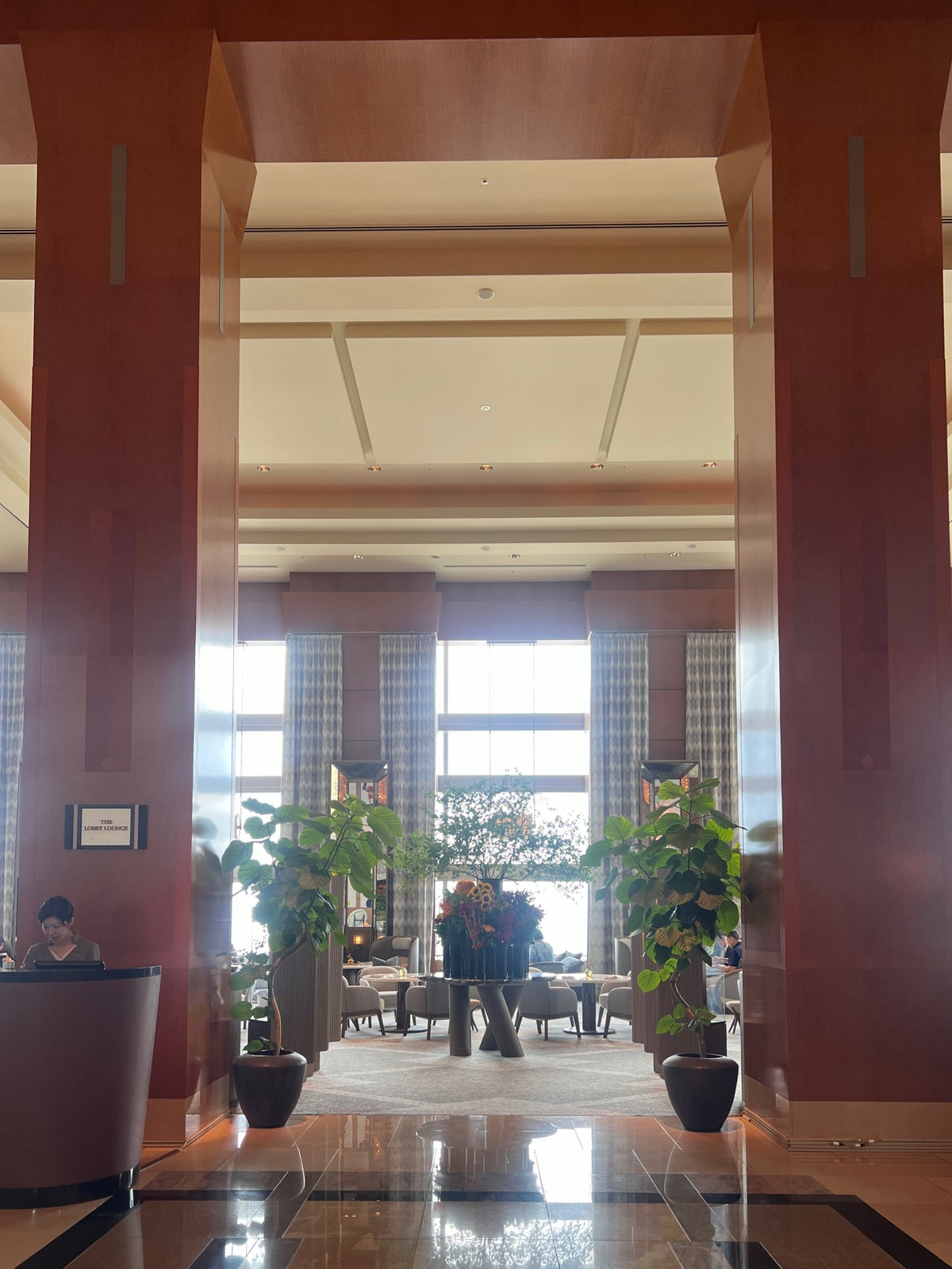 Ritz Carlton Tokyo lobby lounge path