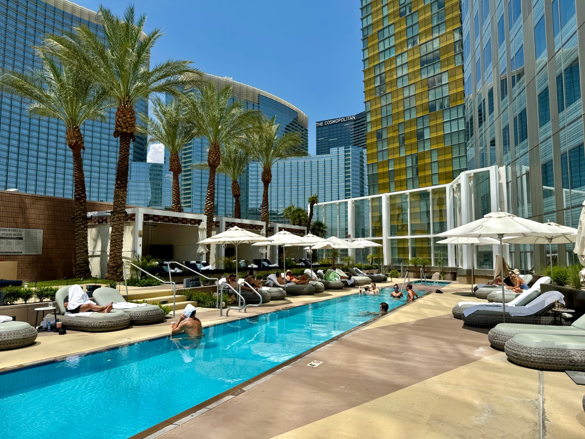 What To Expect at Waldorf Astoria Las Vegas: A Complete Review