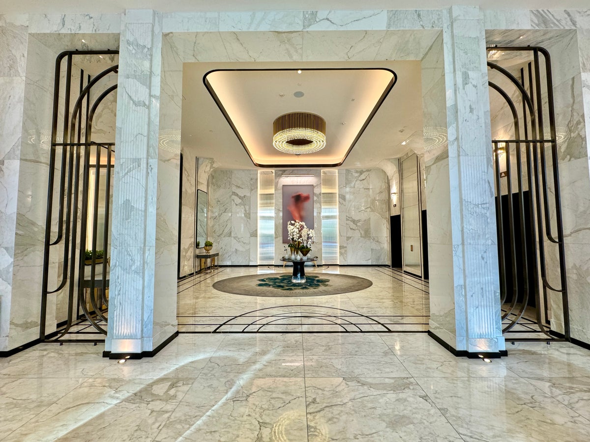 Waldorf Astoria Las Vegas Elevator Lobby Ground Floor
