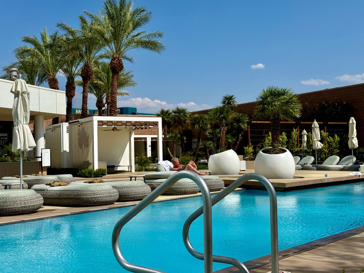 Waldorf Astoria Las Vegas Family Pool With Palm Trees