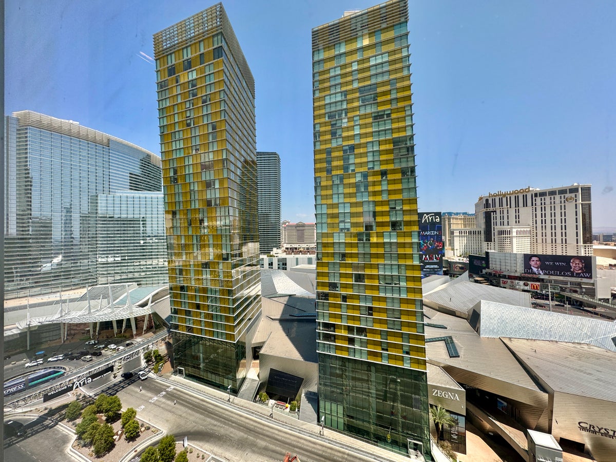 Waldorf Astoria Las Vegas Guest Room View Veer Condos