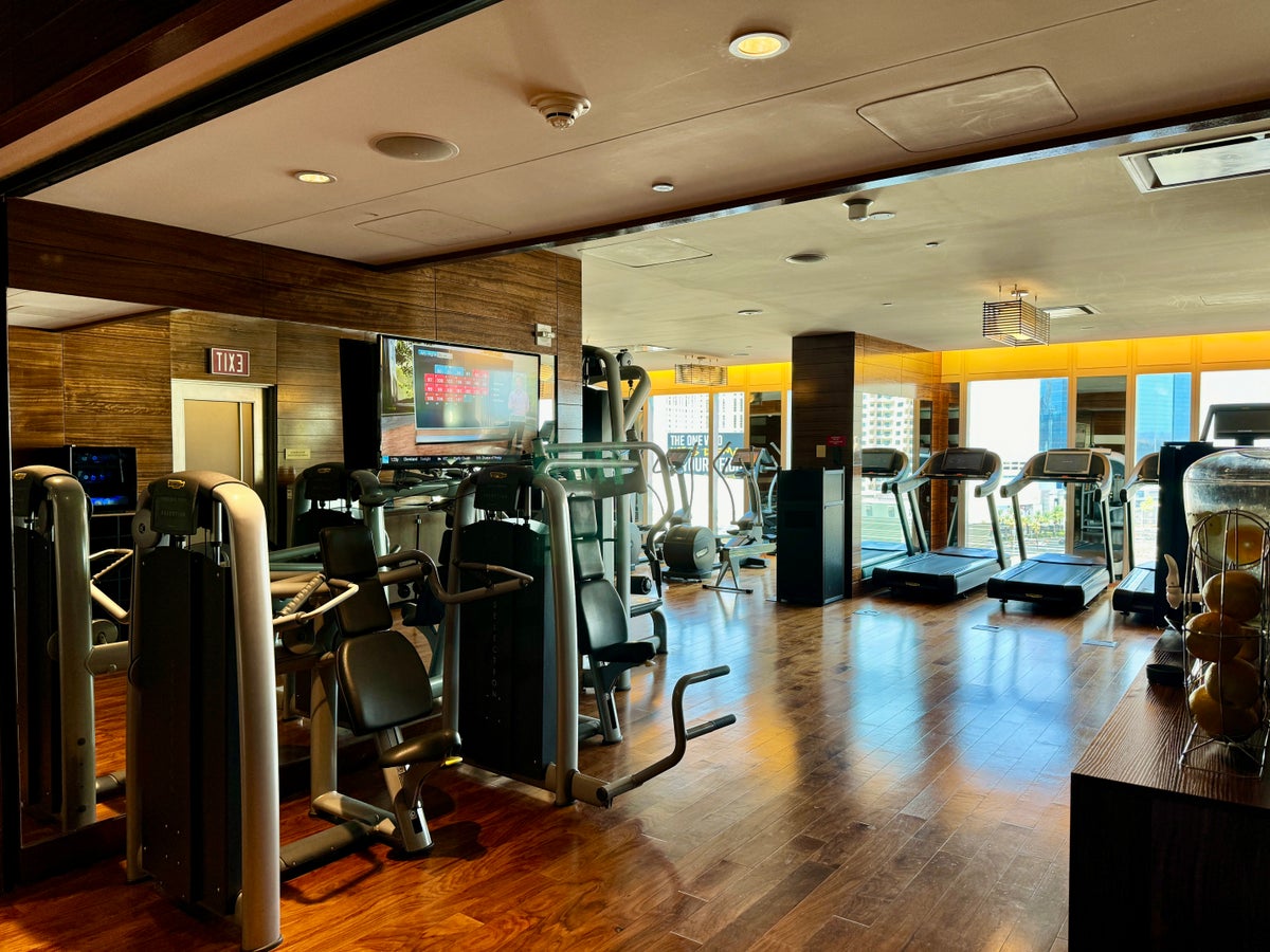 Waldorf Astoria Las Vegas Gym Equipment