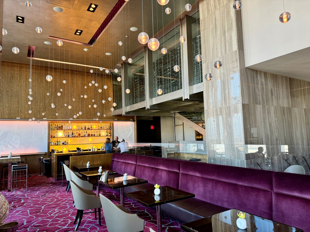 Waldorf Astoria Las Vegas Hotel Bar Interior