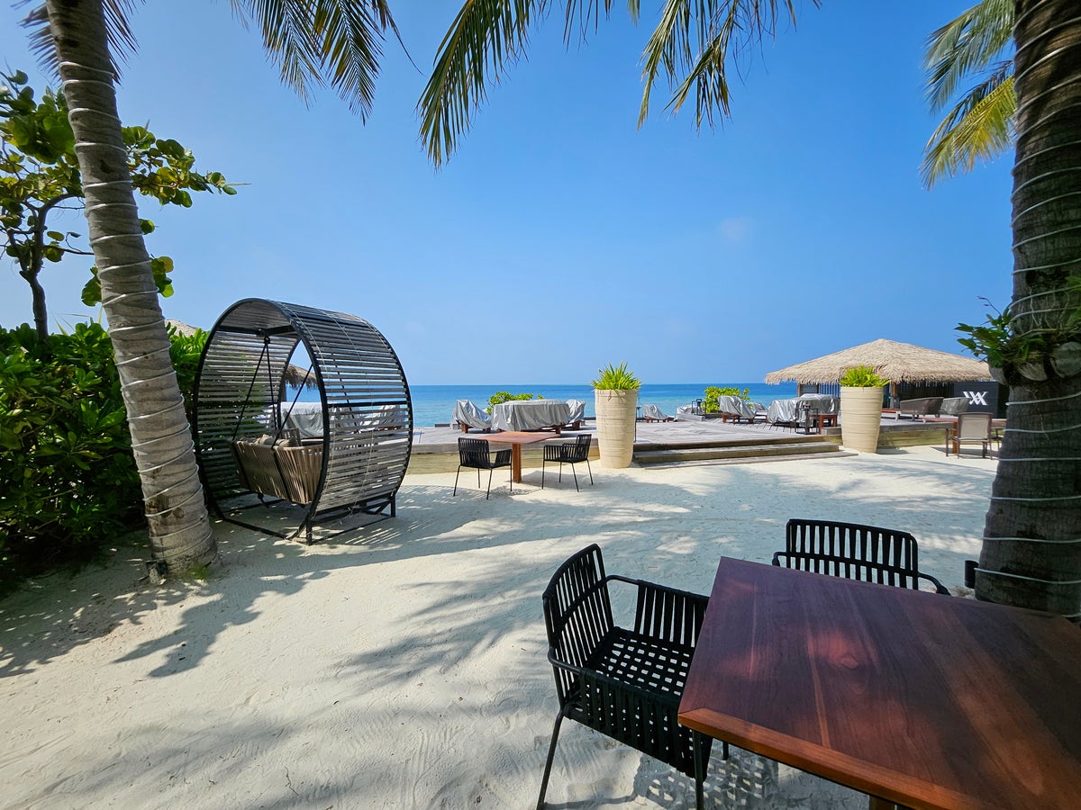 Waldorf Astoria Maldives Amber seating