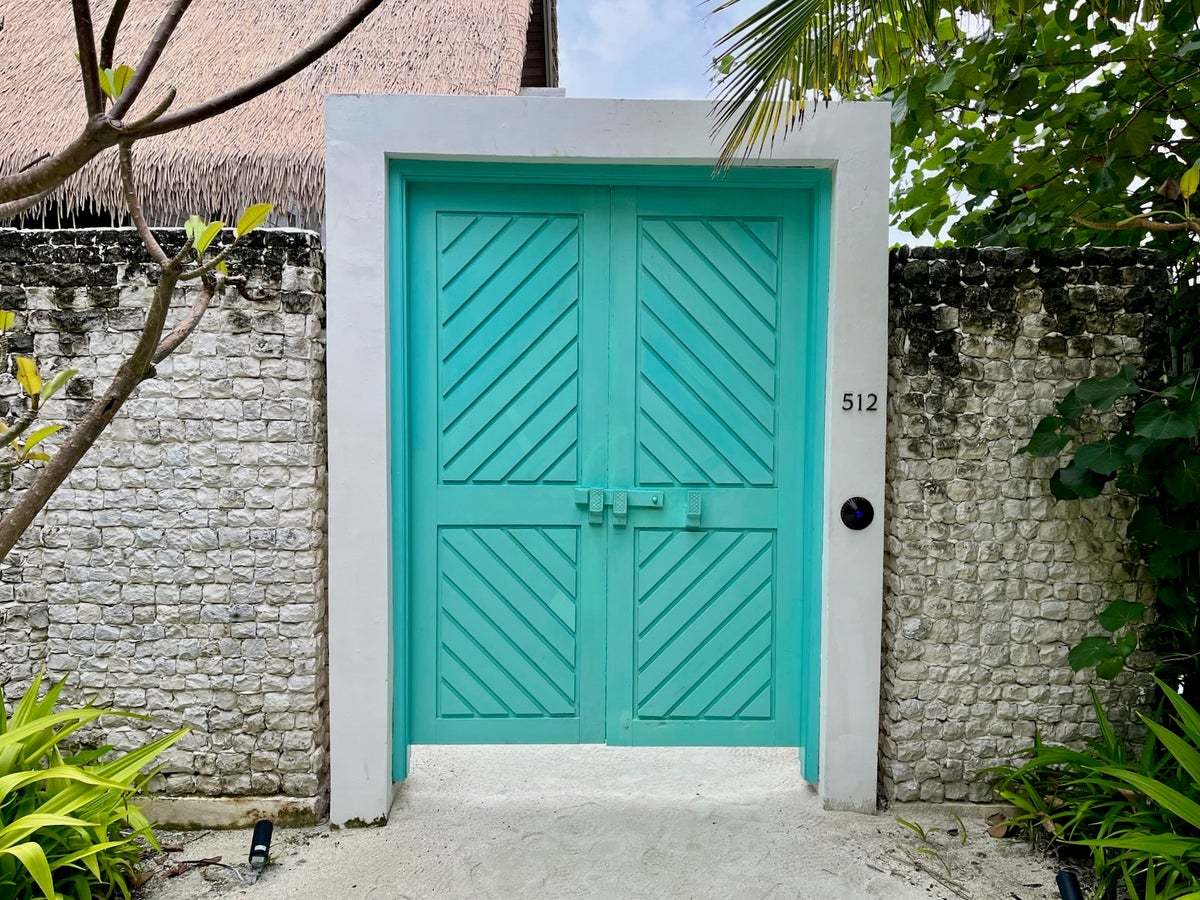 Waldorf Astoria Maldives entrance