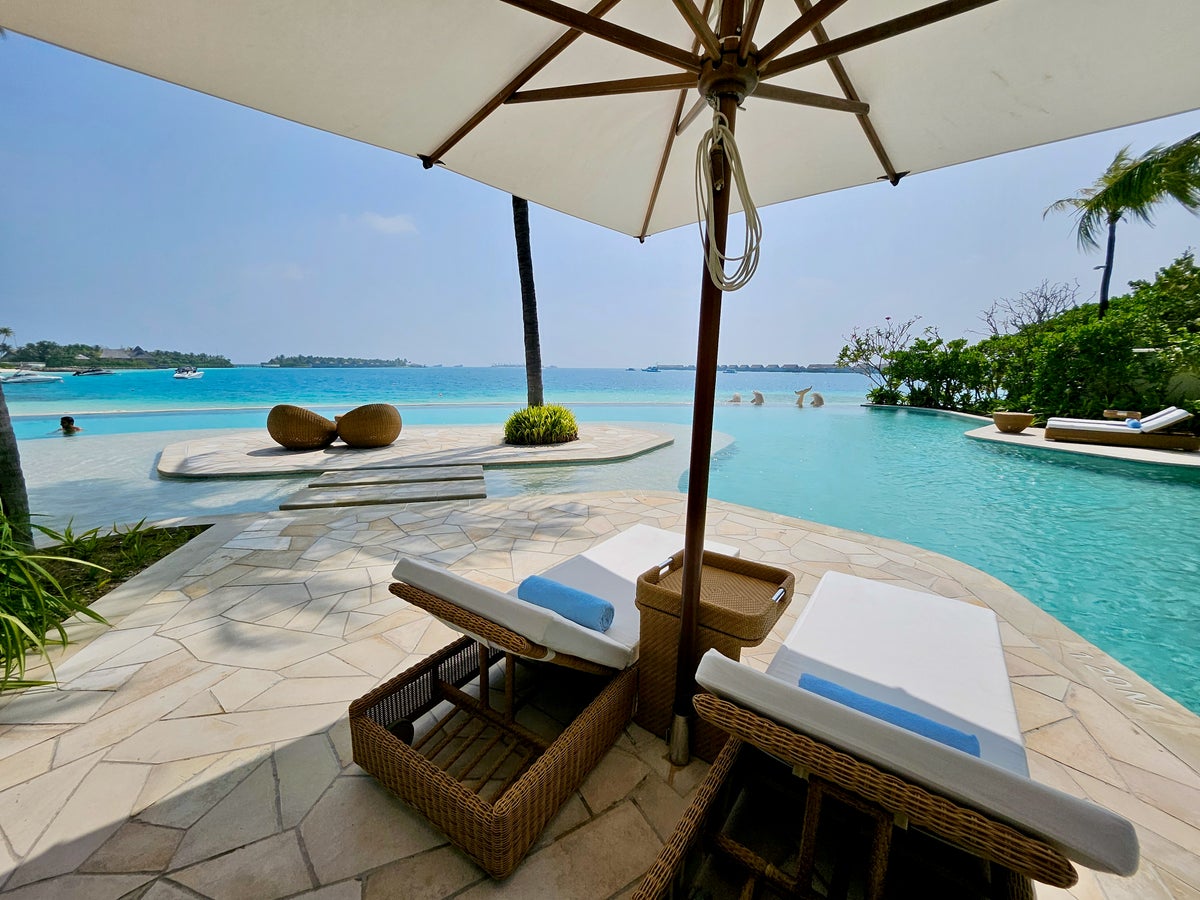 Waldorf Astoria Maldives family pool 