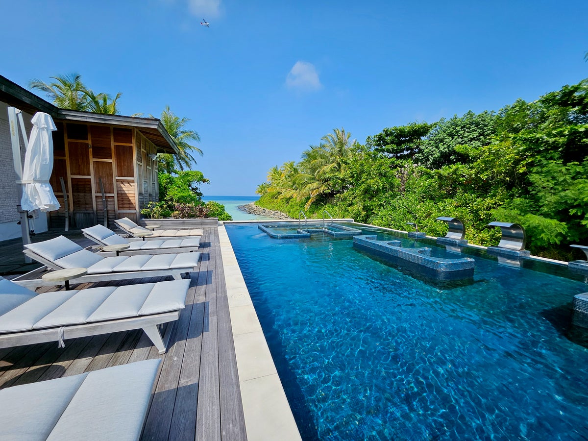 Waldorf Astoria Maldives spa pool 