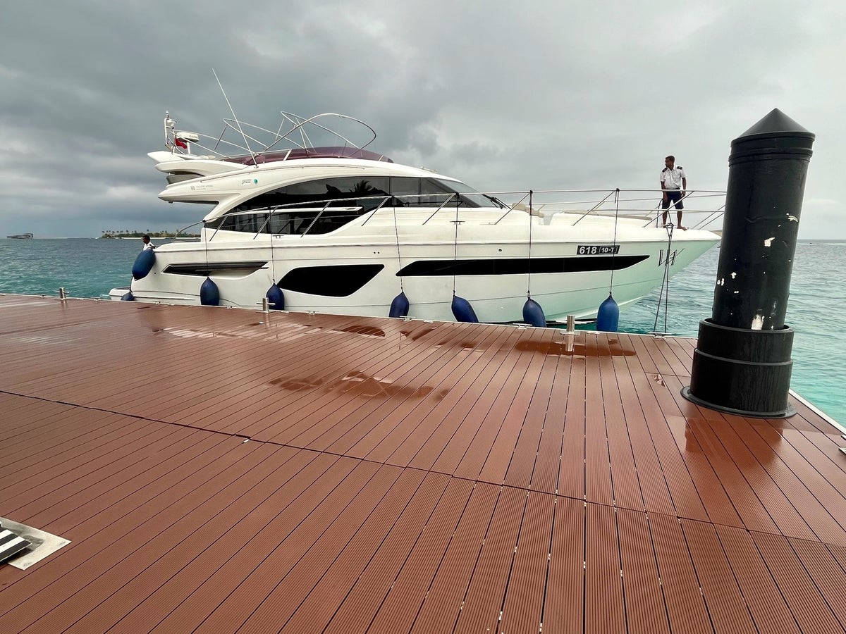 Waldorf Astoria Maldives yacht transfer