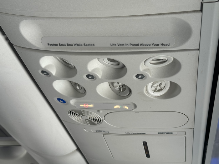 Alaska Airlines B737 9 MAX LAX BZE Ceiling panel Alaska Airlines B737 9 MAX LAX BZE Ceiling panel