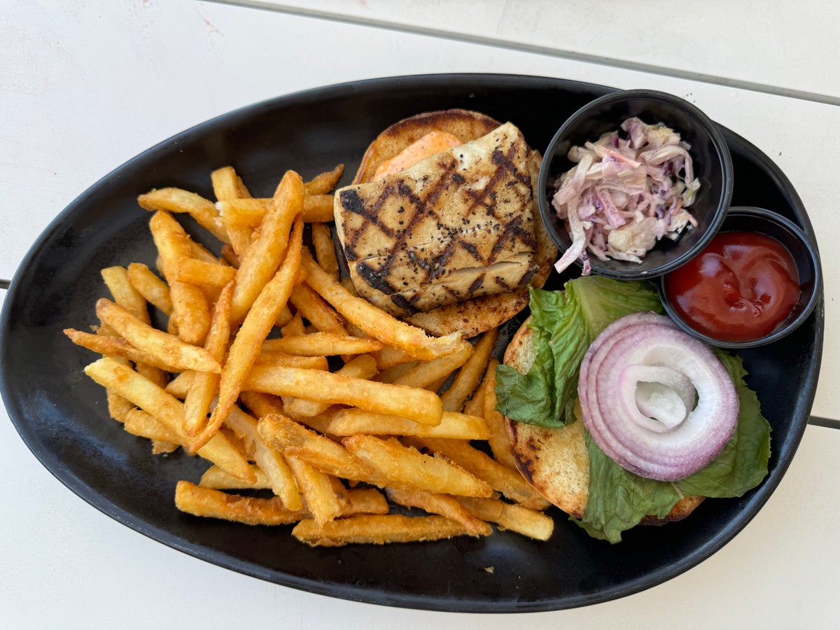 Bakers Cay Dry Rocks Mahi Sandwich