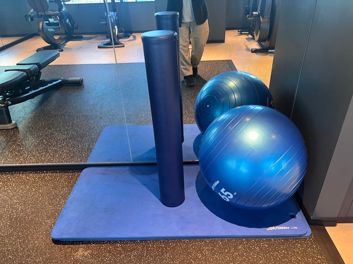 Hyatt House Tokyo Shibuya fitness center yoga mats Hyatt House Tokyo Shibuya fitness center yoga mats