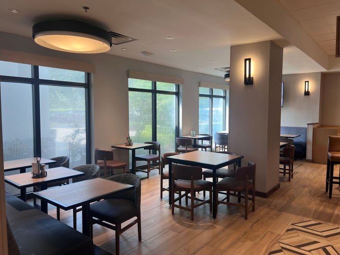 Hyatt Place Orlando Airport Placery seating Hyatt Place Orlando Airport Placery seating