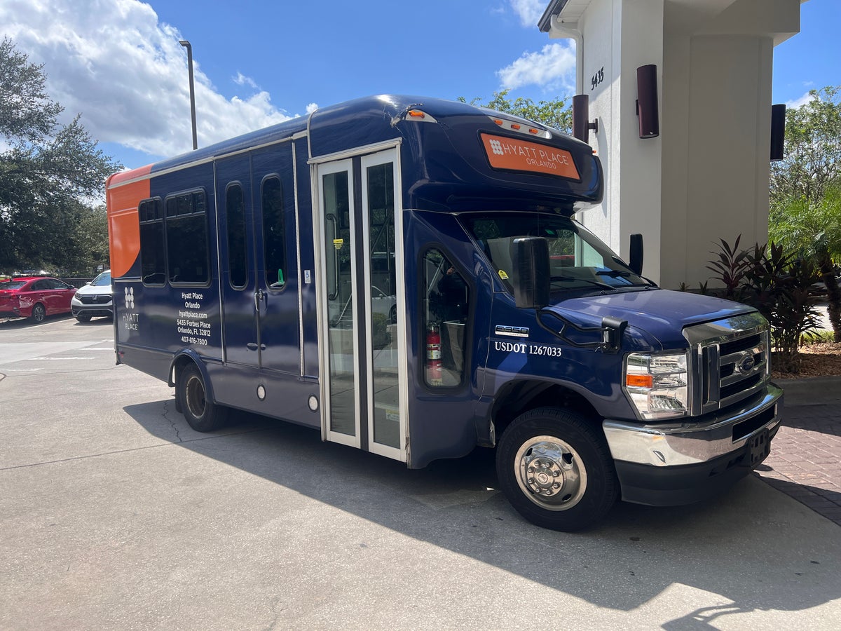 Hyatt Place Orlando Airport complimentary shuttle 