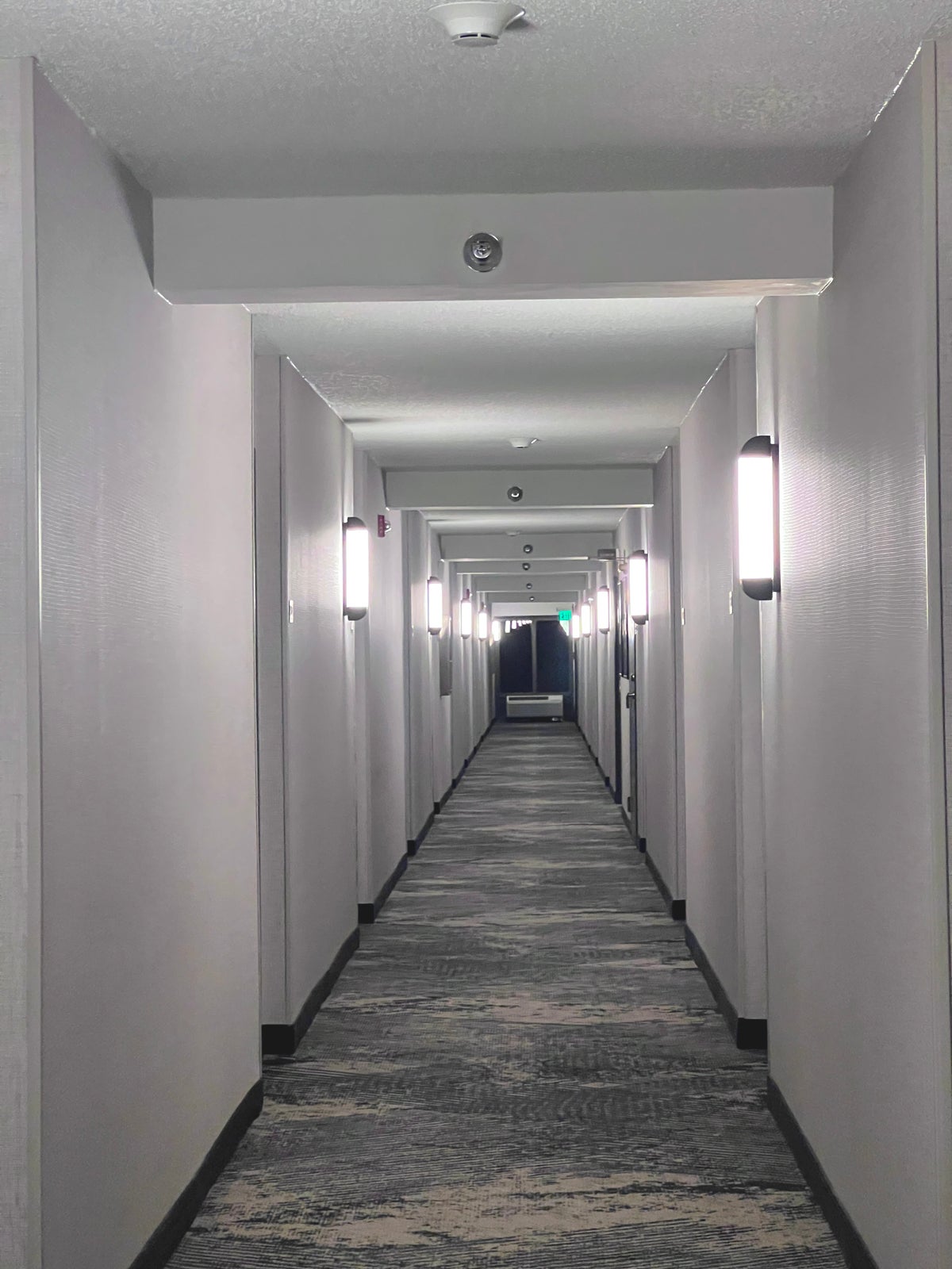 Hyatt Place Orlando Airport room hallway