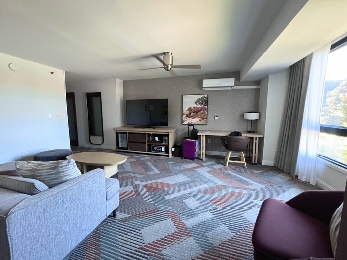 Skip the Phone Call: You Can Now Apply Hyatt Suite Upgrade and Club Access Awards Online