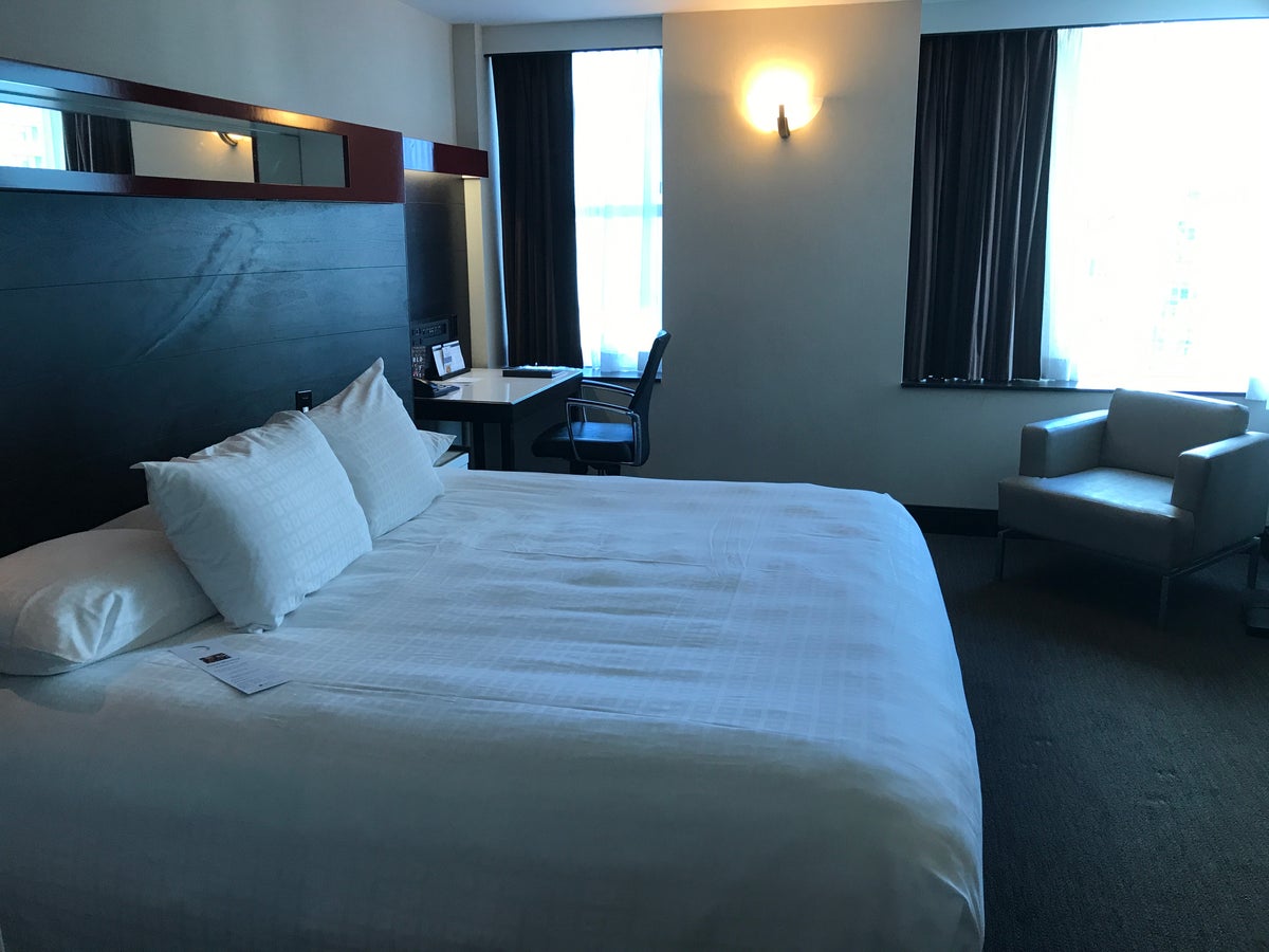 Hyatt Regency Toronto King Bed