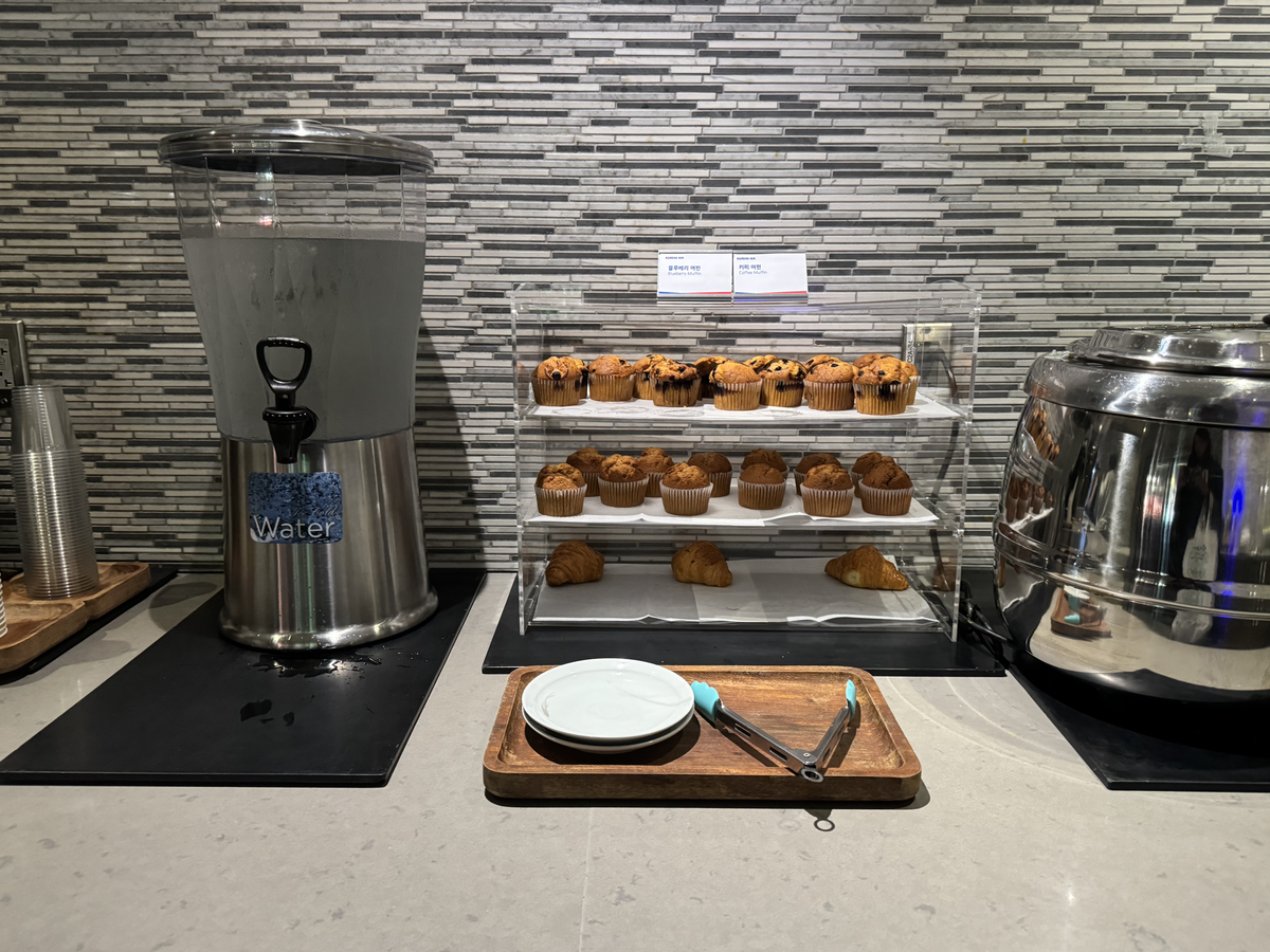 Korean Air lounge LAX TBIT pastries water