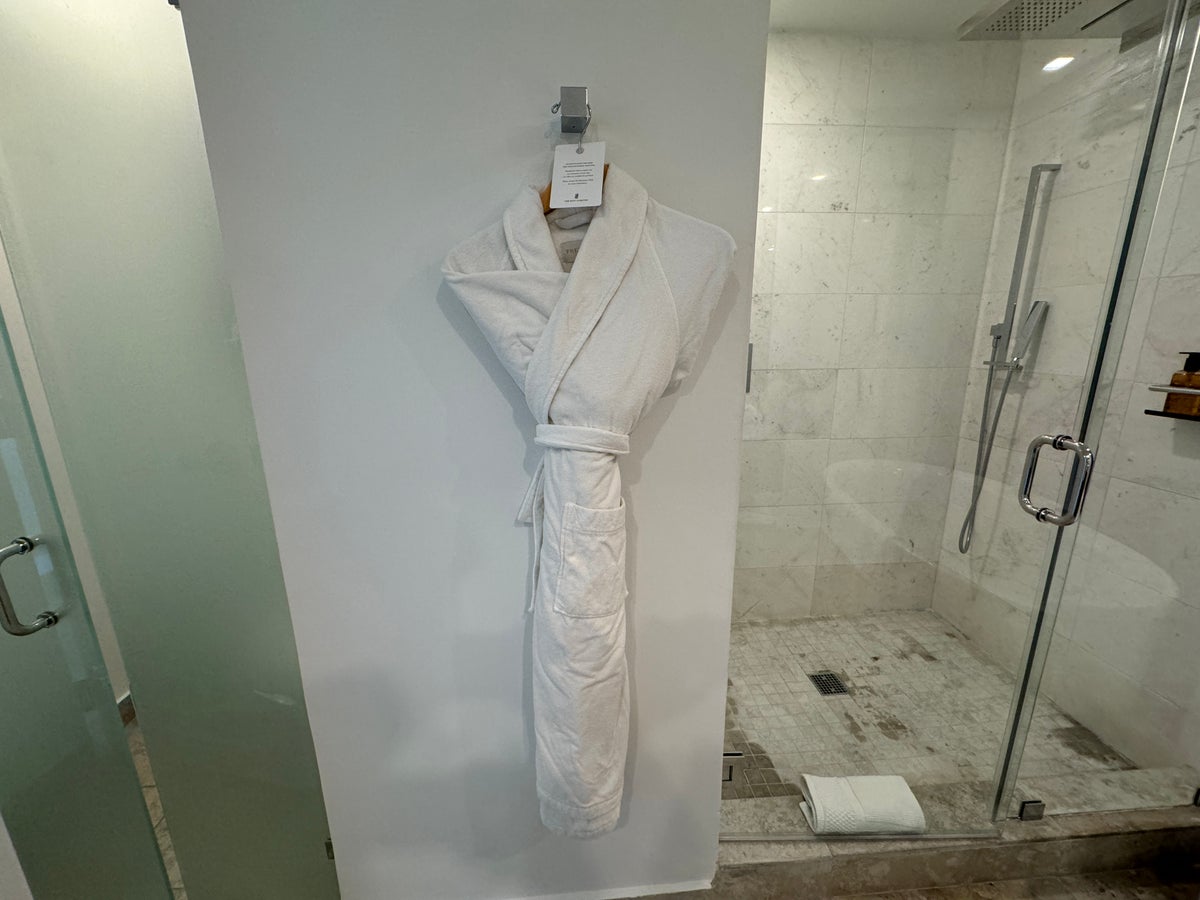 Ritz Turks Junior Suite robe