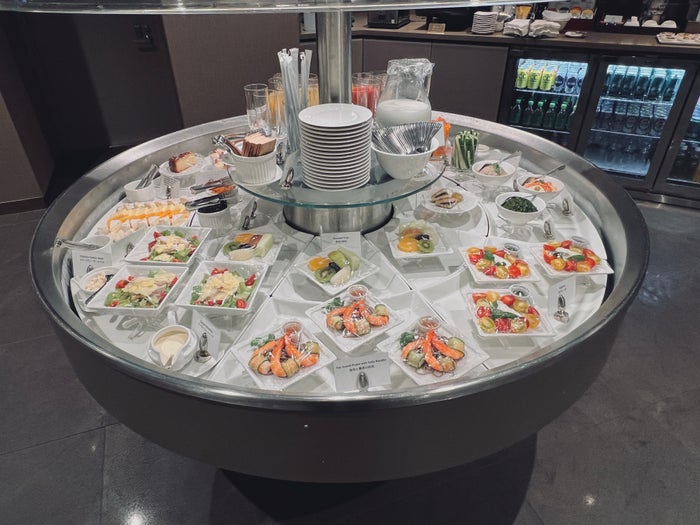 The Emirates Lounge Narita NRT colder snacks The Emirates Lounge Narita NRT colder snacks