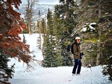 Alberto skiing