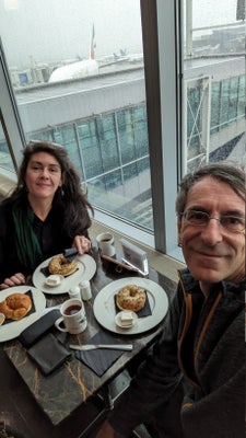 Alberto and his wife in the Virgin Atlantic Clubhouse lounge, New York JFK