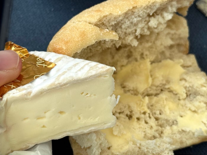 Air France Boeing 789 premium economy FnB cheese and bread