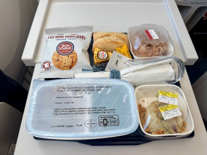 Air France Boeing 789 premium economy FnB first meal service
