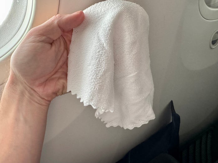 Air France Boeing 789 premium economy hot towel 
