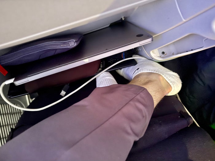 Air France Boeing 789 premium economy recline leg room