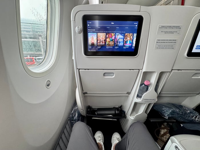 Air France Boeing 789 premium economy seat leg room