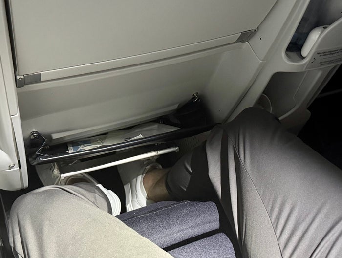 Air France Boeing 789 premium economy seat legroom