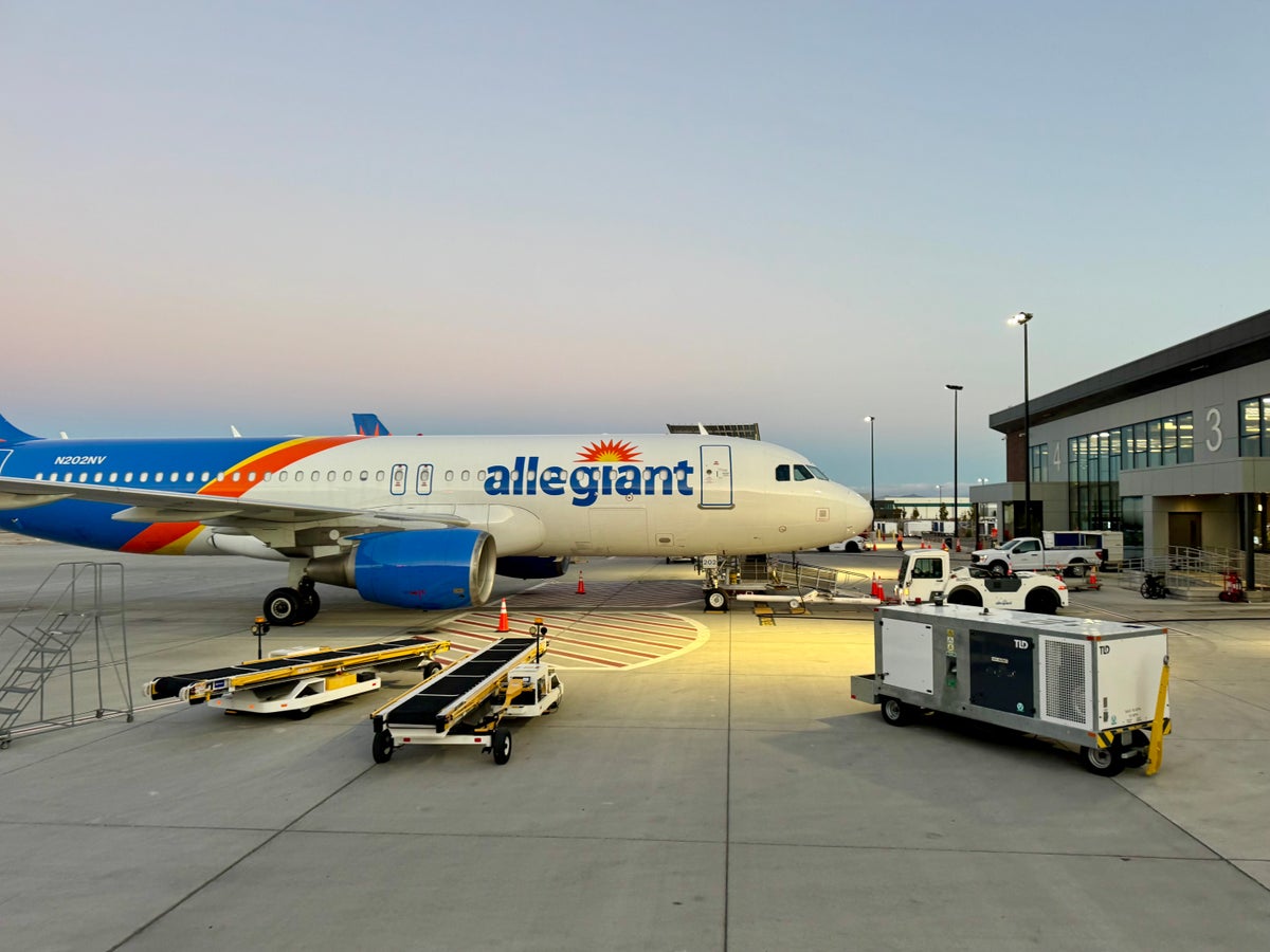 Allegiant Airlines PVU