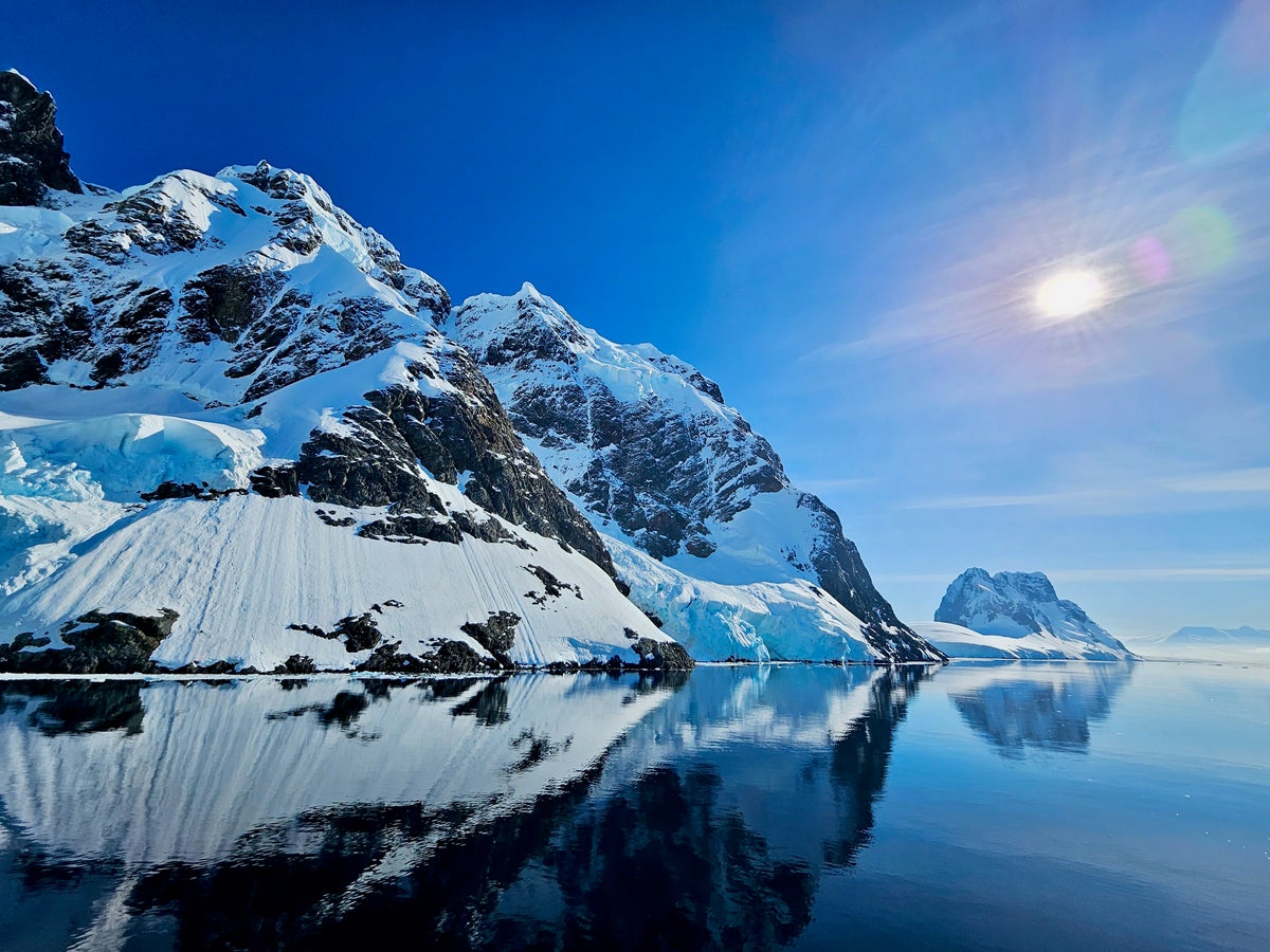 Antarctica cruise calm weather