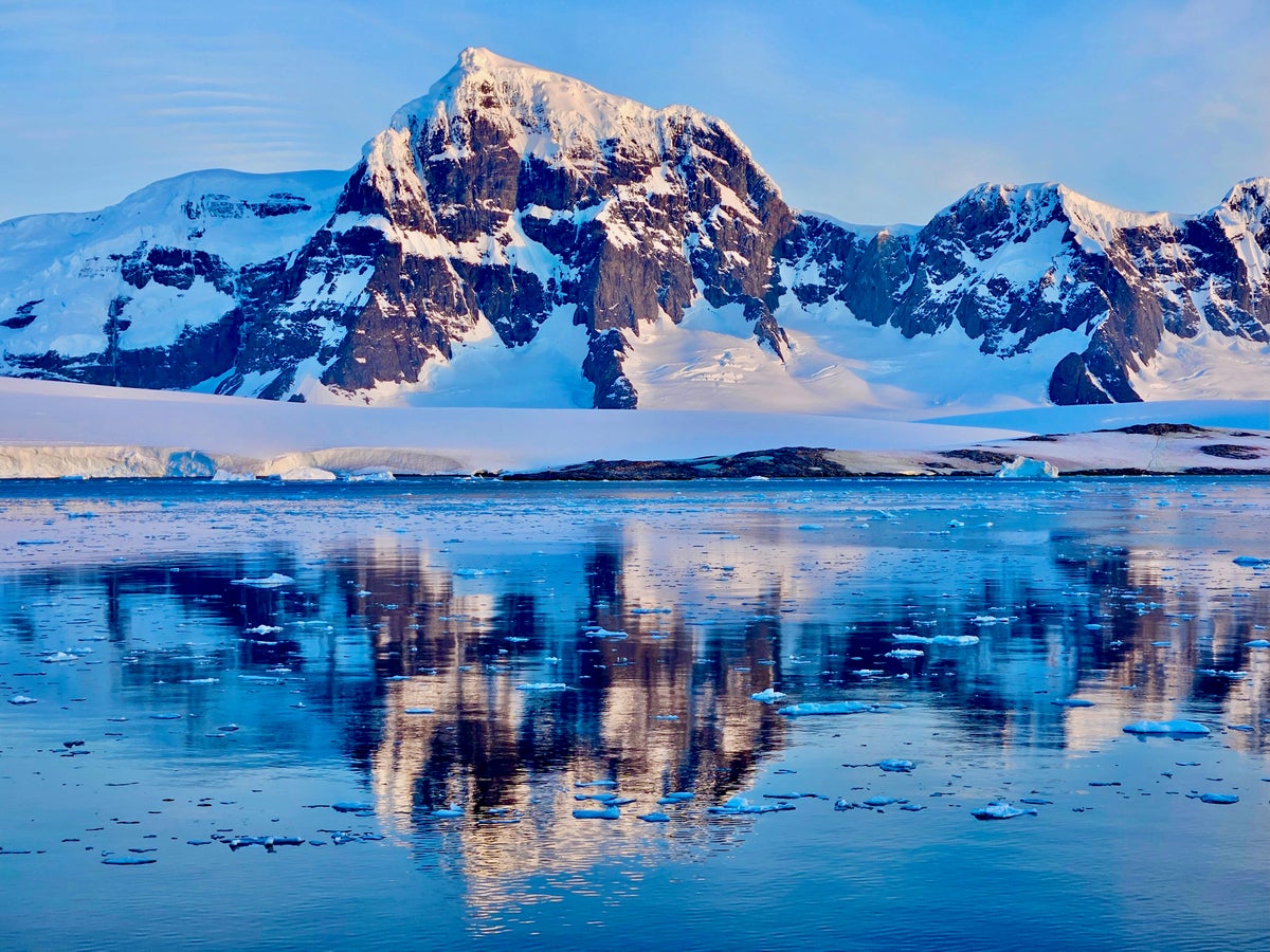 Antarctica cruise mountains