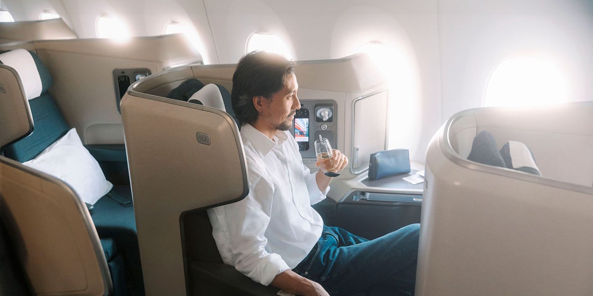 Cathay Pacific Unveils Its New ‘Aria Suite’ Business-Class Seat