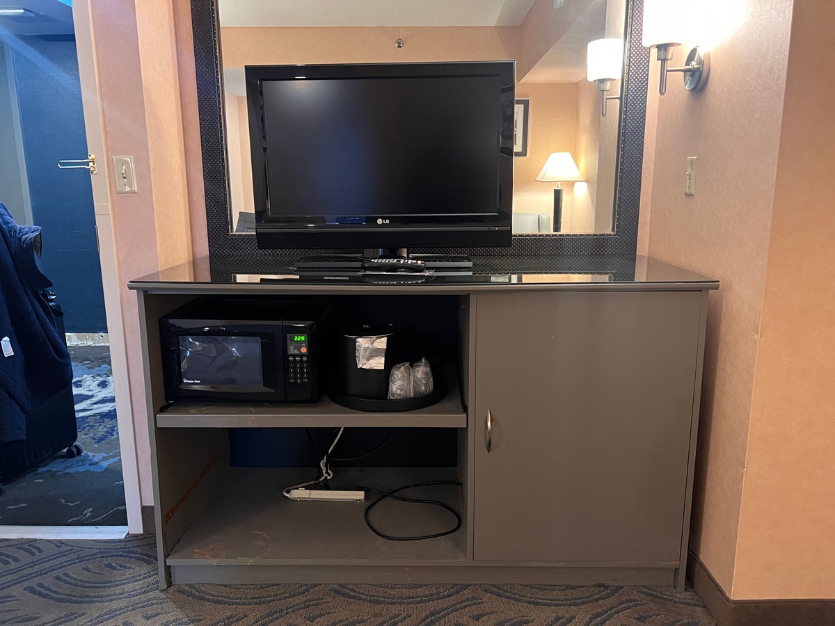 Crowne Plaza Suites MSP Airport Mall of America room multipurpose unit