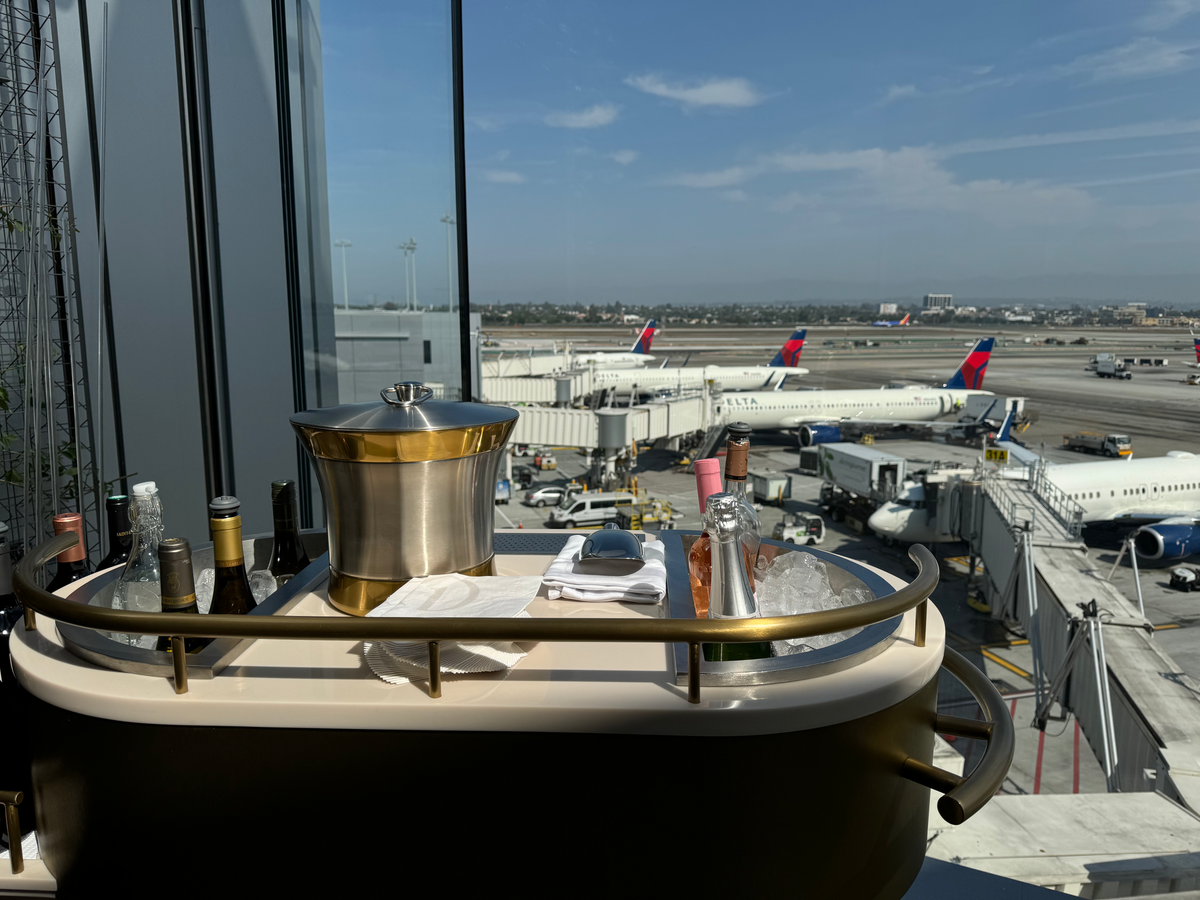 Delta One Lounge LAX terrace drink cart