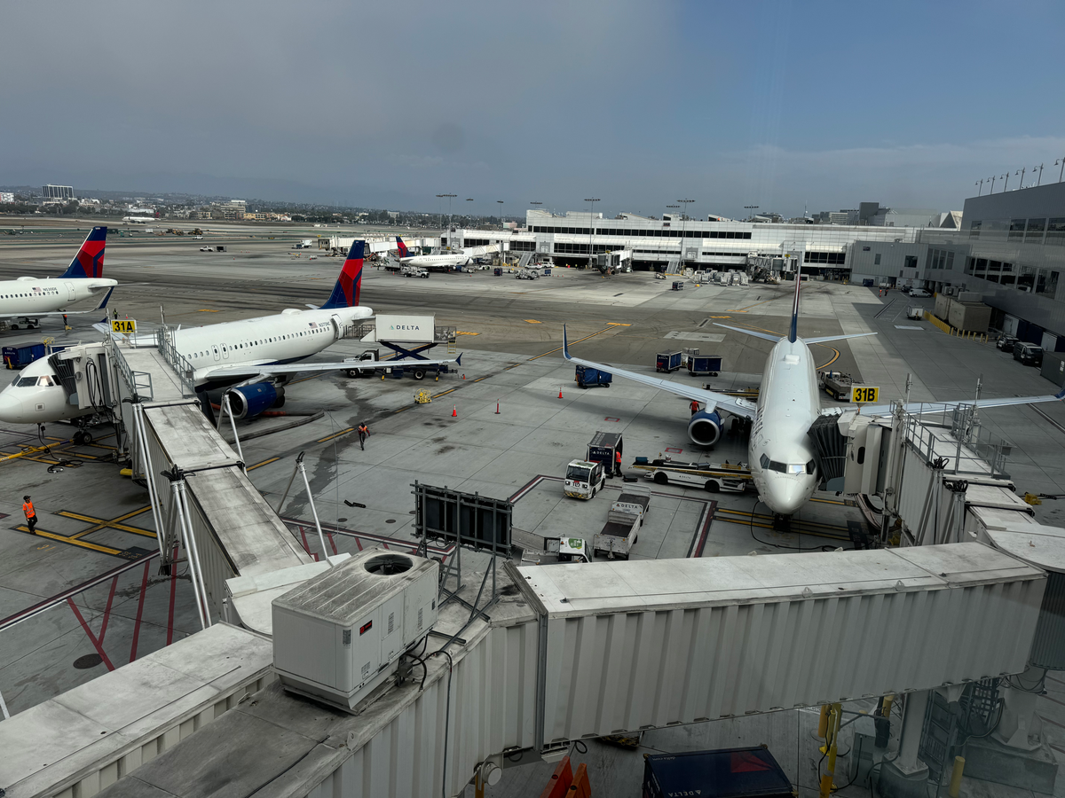 Unlocking Luxury: Why I’m Considering Upgrading to the Delta Reserve Card for Elite-Level Perks