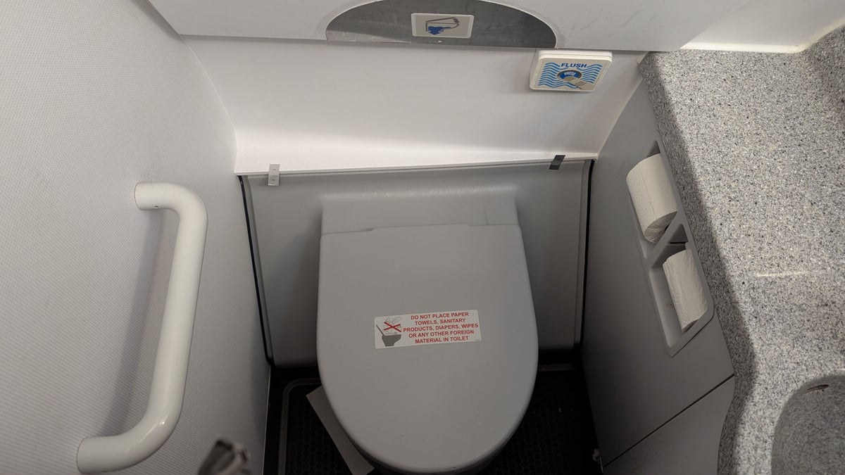 Frontier IAH to ONT lavatory