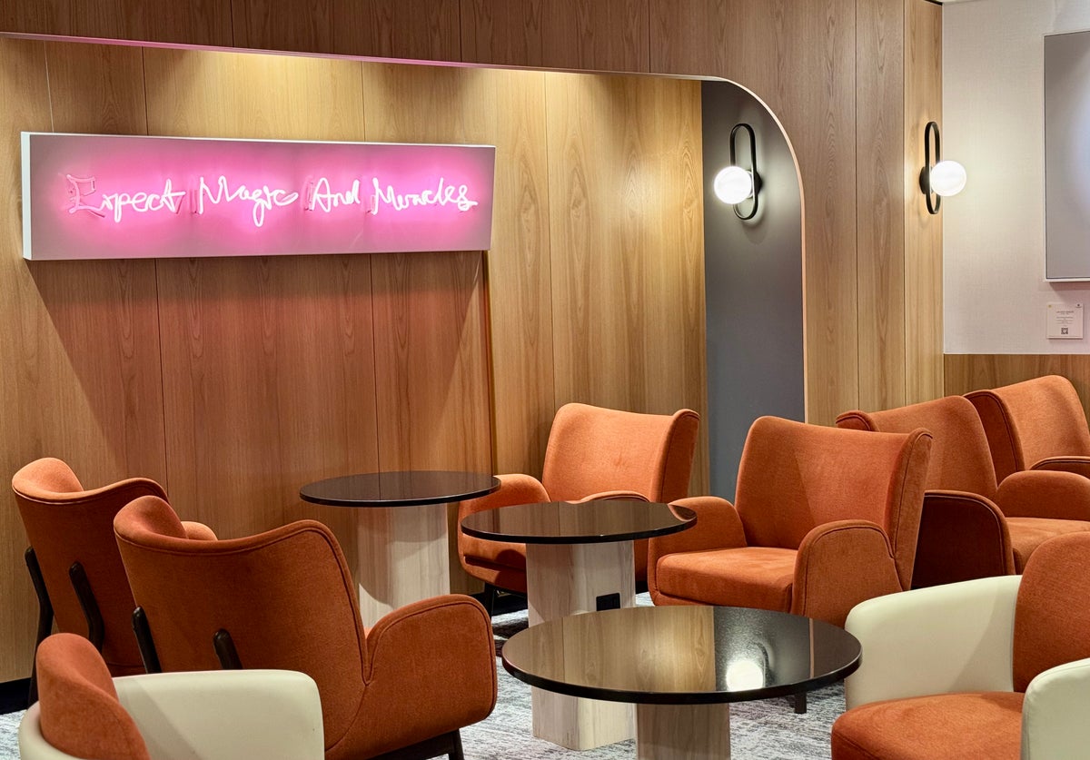 Heathrow Terminal 4 Plaza Premium Lounge more seating