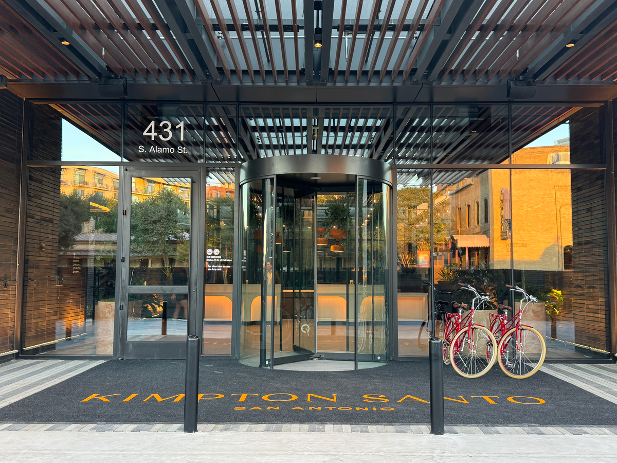 Kimpton Santo San Antonio entrance