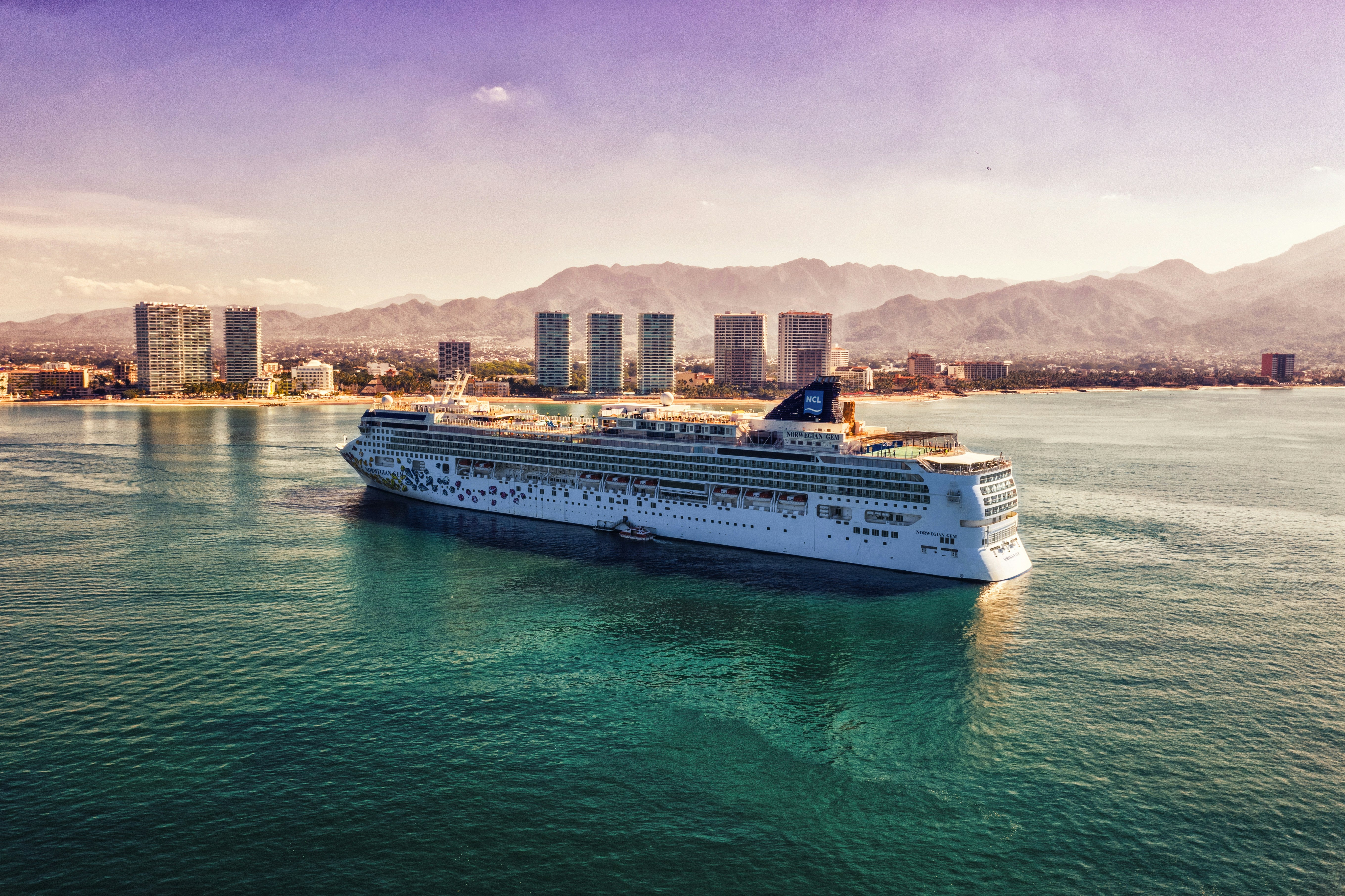 Earn up to 25K AA Miles by Booking an American Airlines Cruise