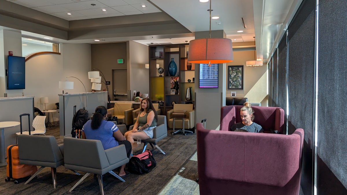 ONT Terminal 2 Aspire Lounge seating