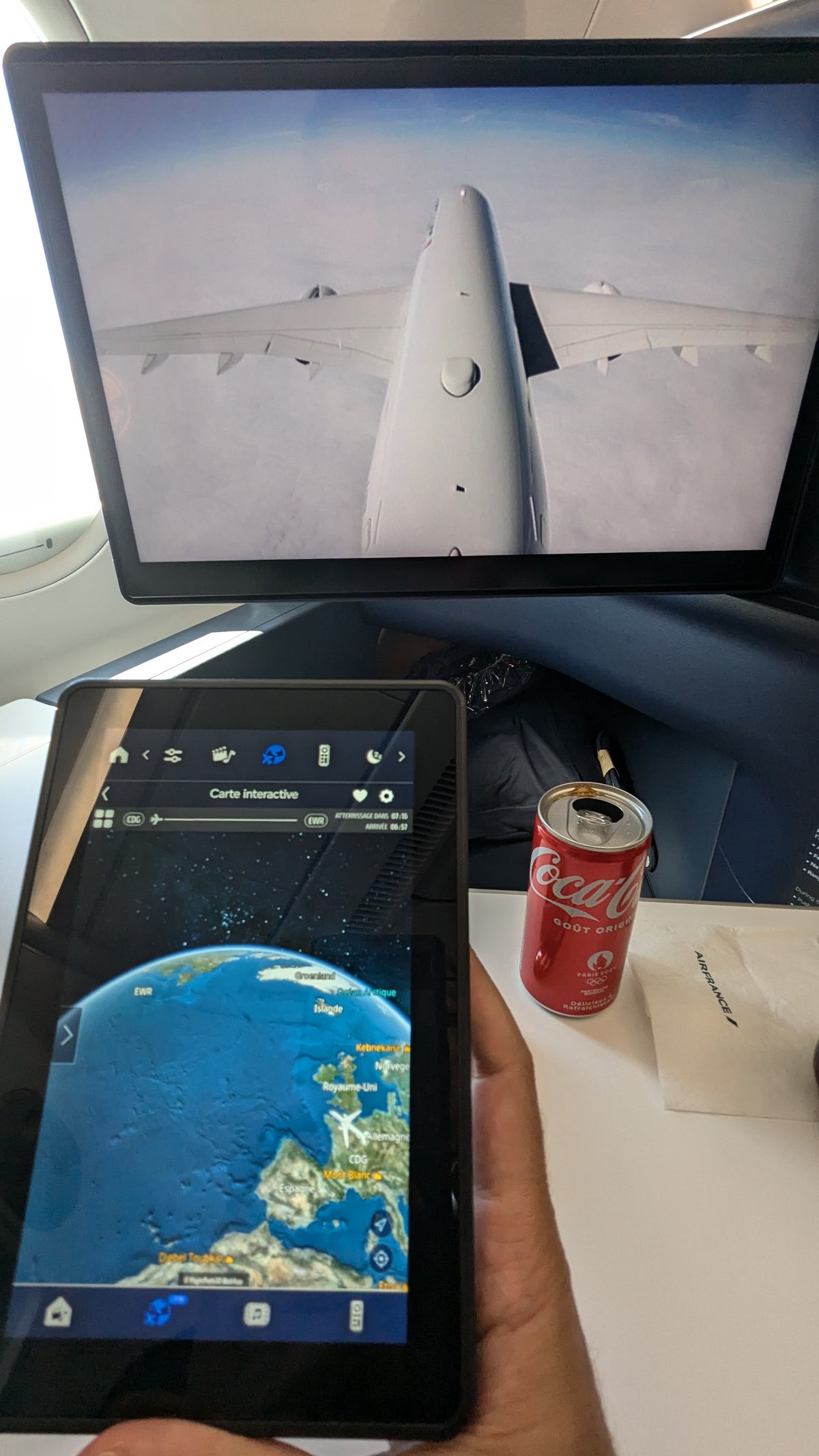 Air France A350 dual screen setup