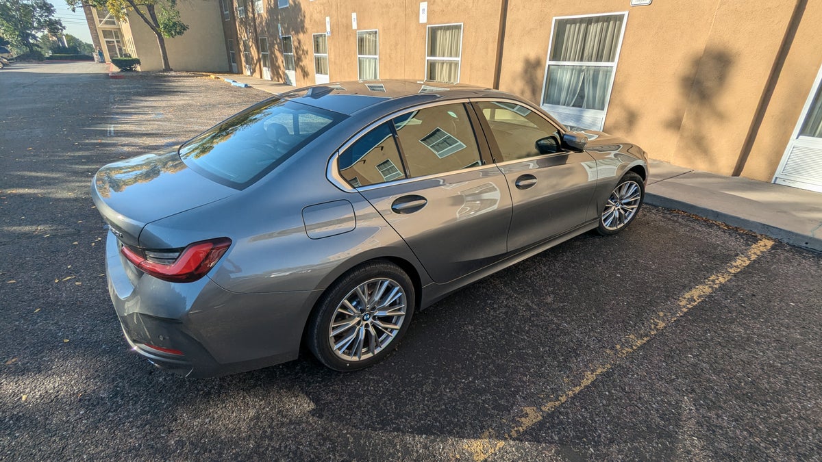 Sixt BMW 330i