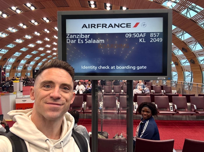 Paris CDG boarding selfie