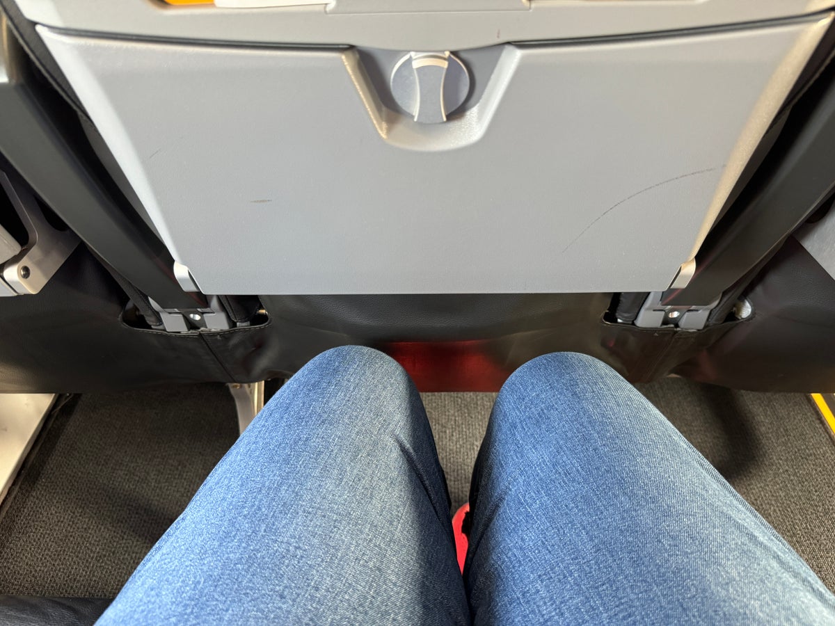 Pegasus ATH SAW legroom