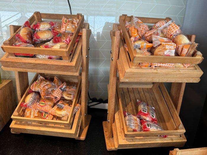 Plaza Premium Marmara Lounge SAW breads Plaza Premium Marmara Lounge SAW breads